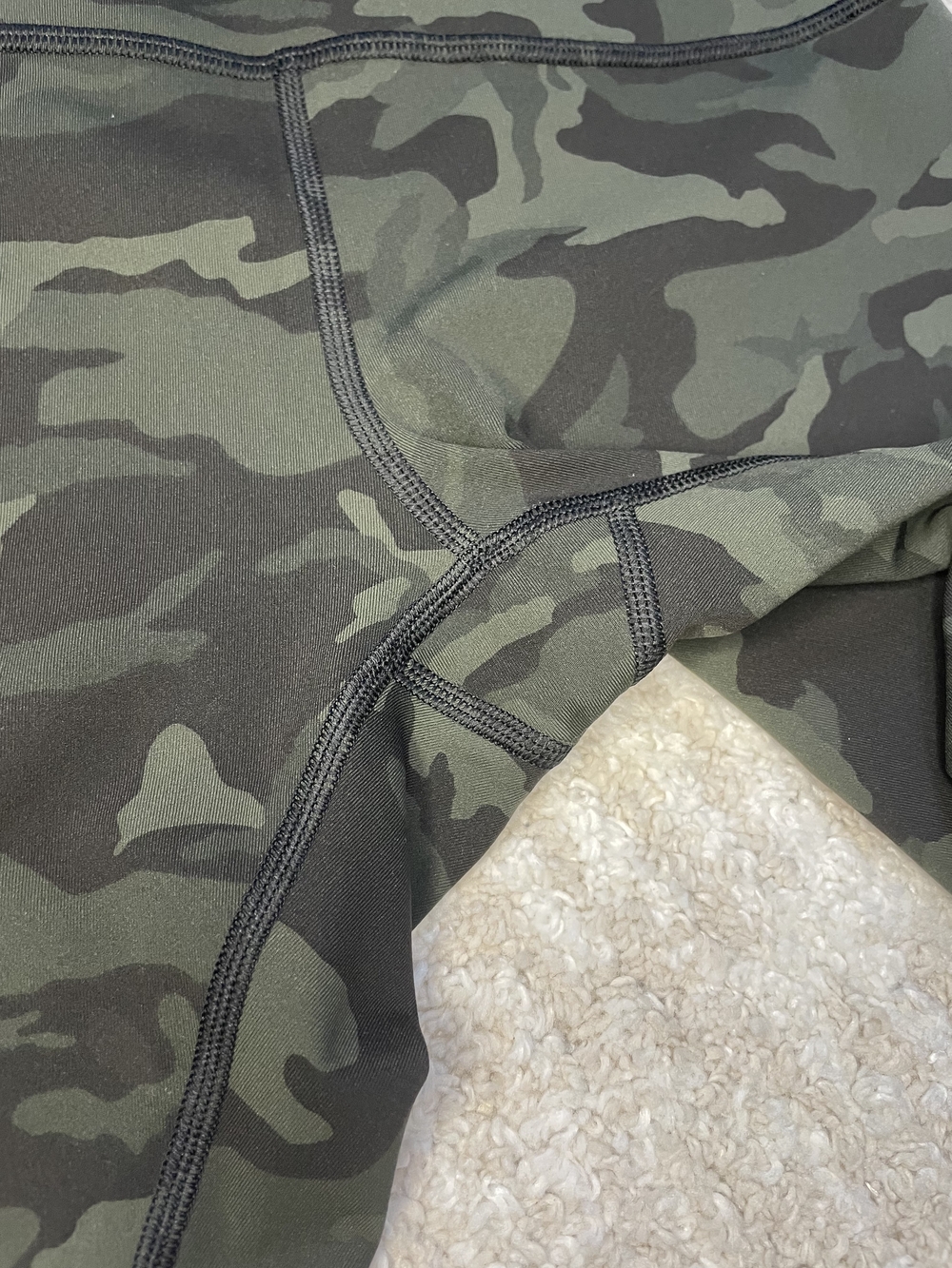 Lululemon Athletica Leggins Camo Green Twill Multi Size 6 - Picture 10 of 11